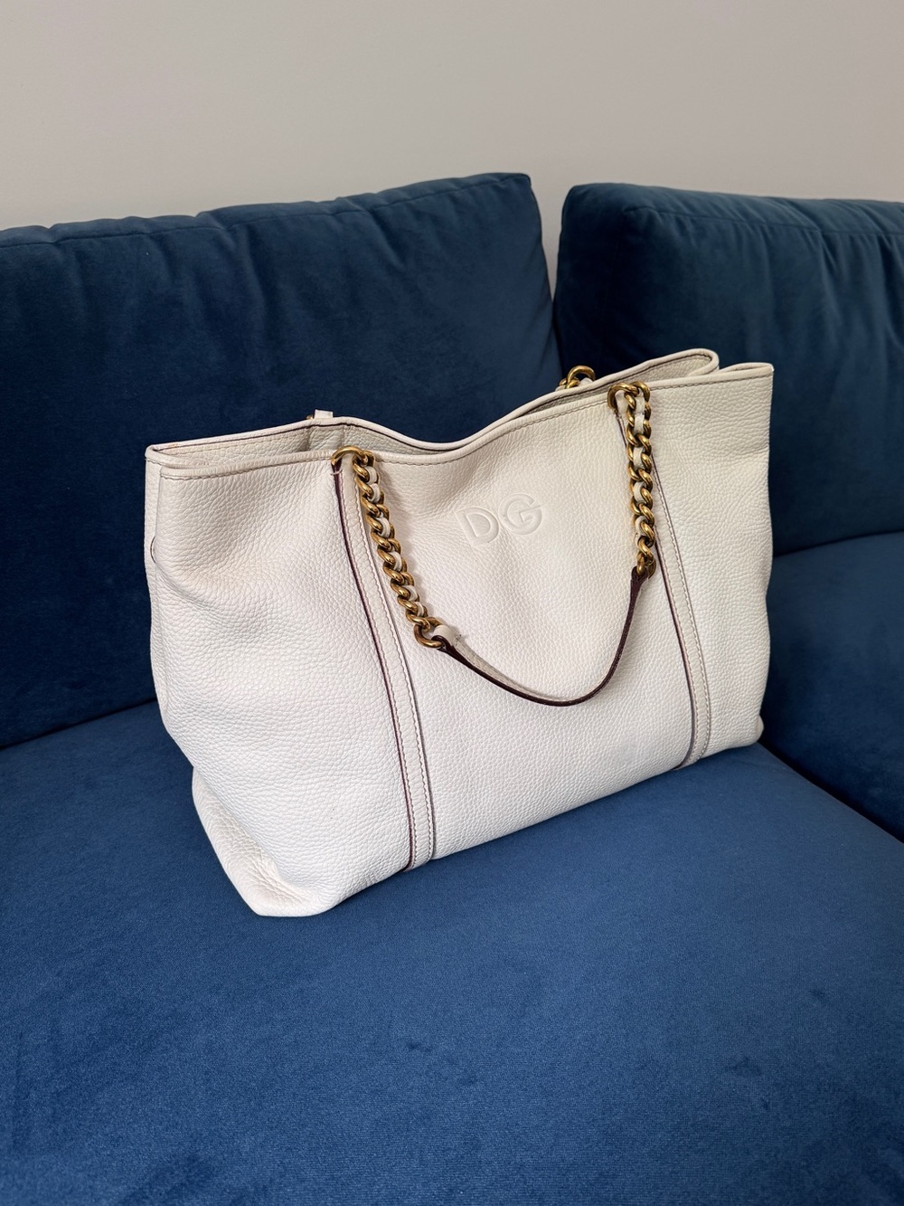 Dolce & Gabbana Large Off-White Pebbled Leather Gold tone chain Tote bag